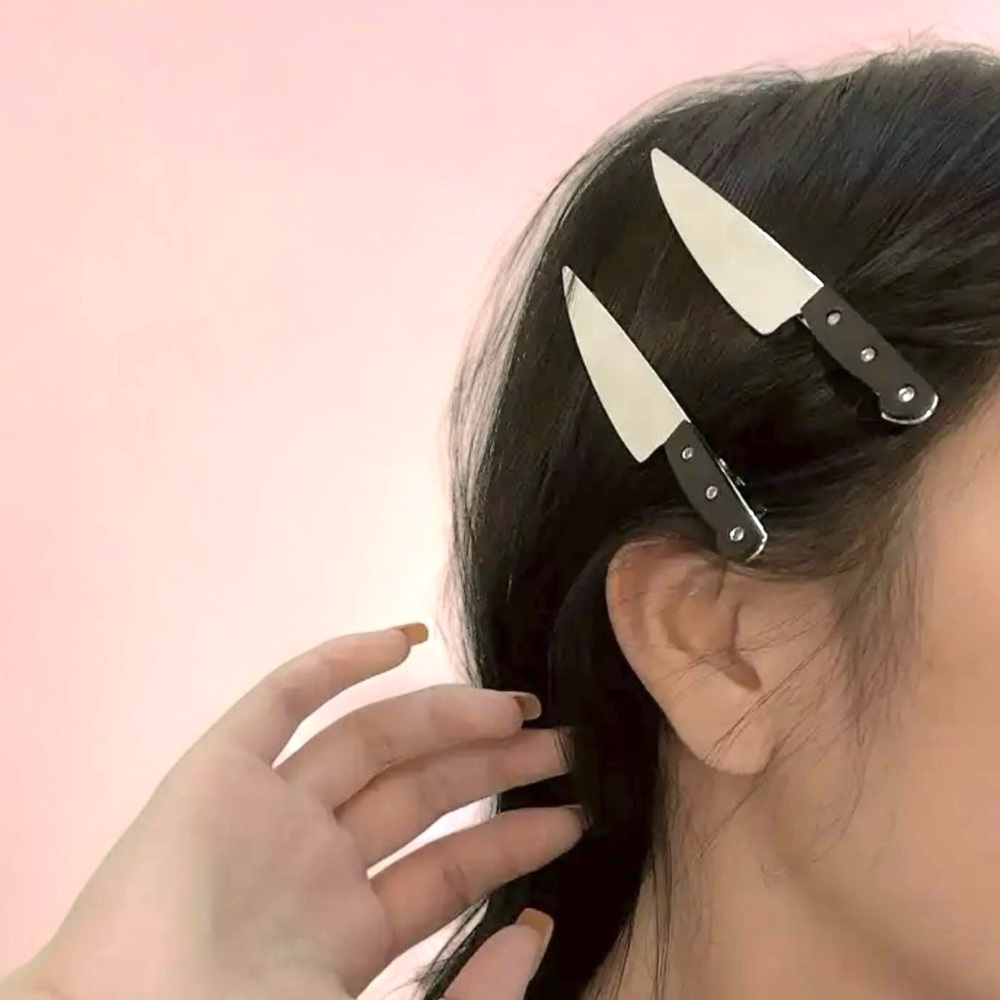Knife hair clips